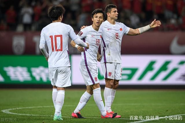 王霜与热刺女足的合约将持续到2026年，她将身披77号球衣为热刺女足一队效力。
